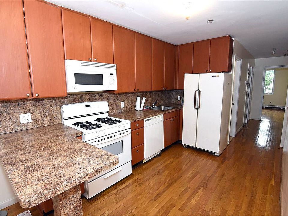 1st image of 3368 Bay Ct #6A