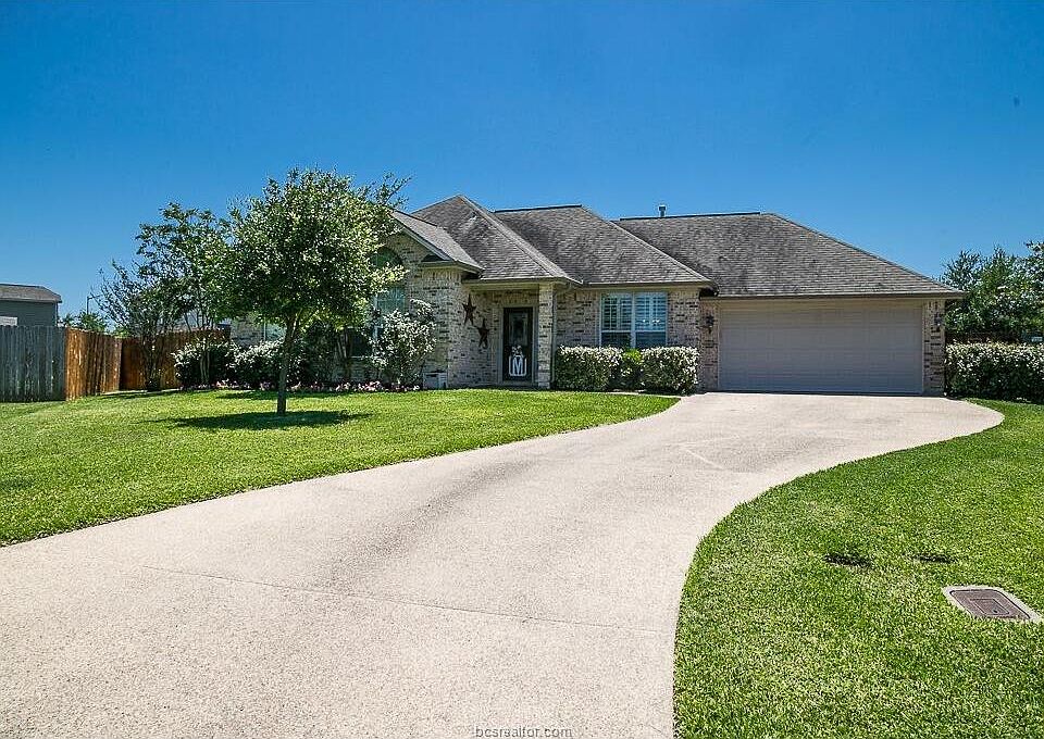 1st image of 3832 Dresden Ln