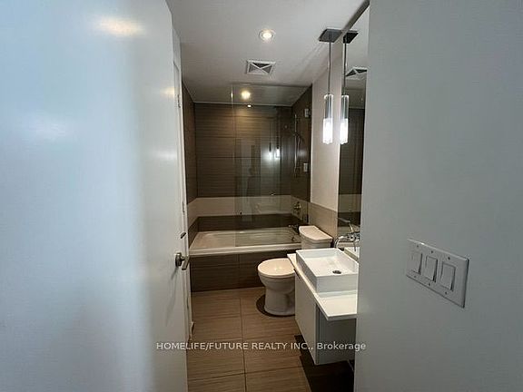 3rd image of 8 Charlotte St Unit 1608