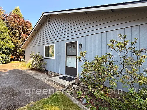 7625 Trails End Dr SE Photo 1