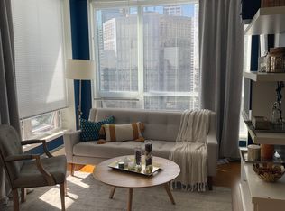 222 Riverfront Ave SW #1725, Calgary, AB T2P 0W3