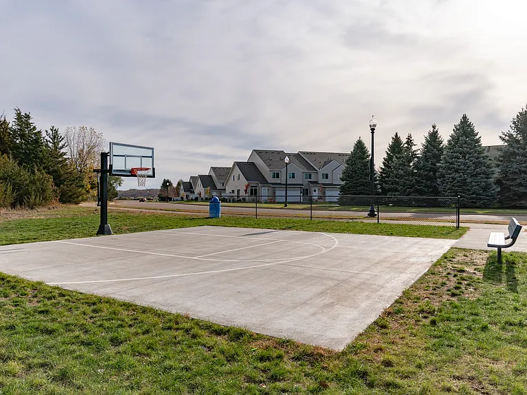 Pineview Townhomes — Photo 14