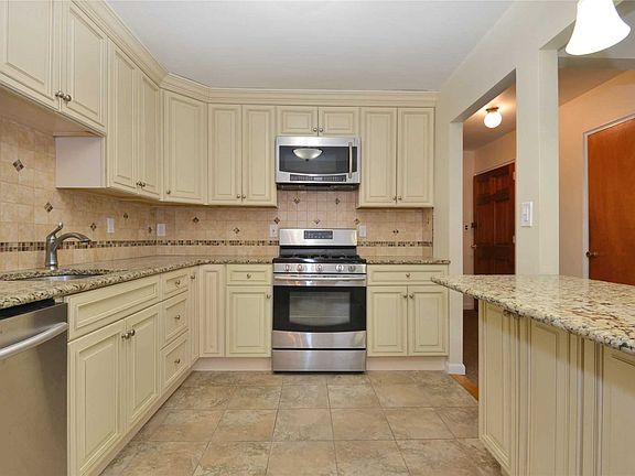 5th image of 69-81 Juniper Blvd