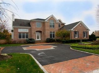 26 Elderberry Road, Dix hills, NY 11746