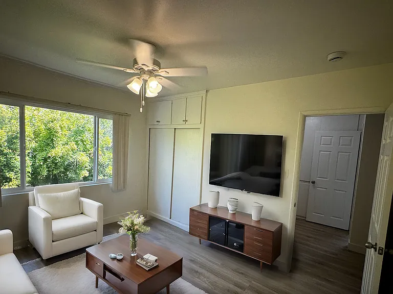 2032 S Shenandoah St #4 — Photo 10