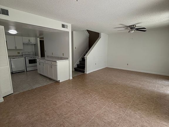 5th image of 3026 NW 28th Cir
