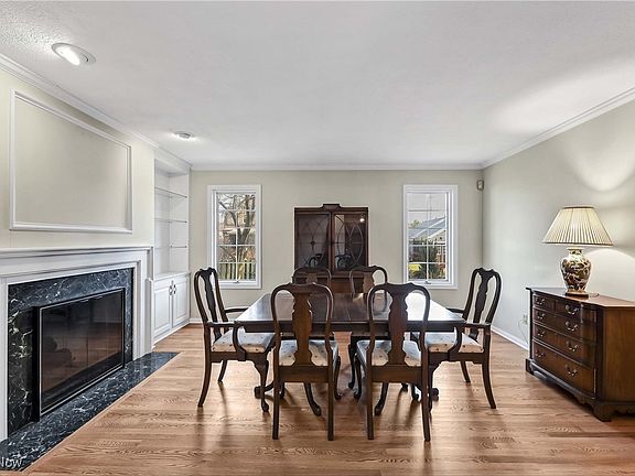 3rd image of 4 Westfield Ln