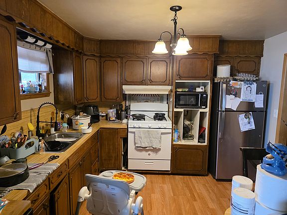 4th image of 502 20th Ave NW