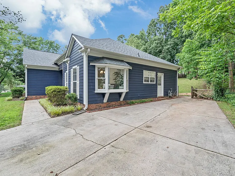 9701 Little River Ct — Photo 34