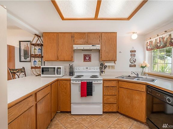 open layout kitchen 