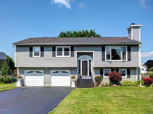 171 McIntosh Dr, Pittsfield, MA 01201