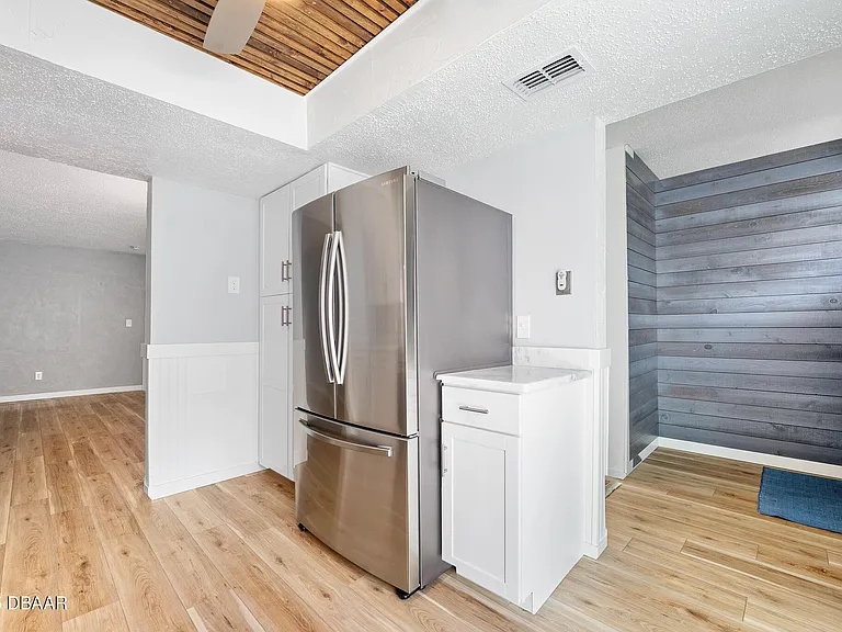 56 Chippingwood Ln — Photo 10