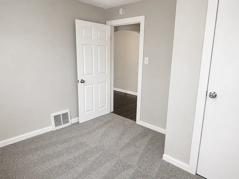 2924 Farrow Ave — Photo 11