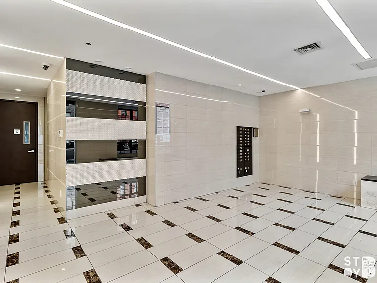 376 Franklin Ave #5F — Photo 9