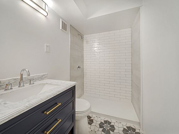 3rd image of 131 Beach 123 St #2