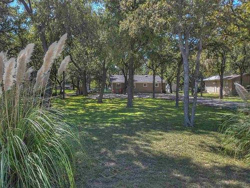 4th image of 112 E Lakeshore Dr