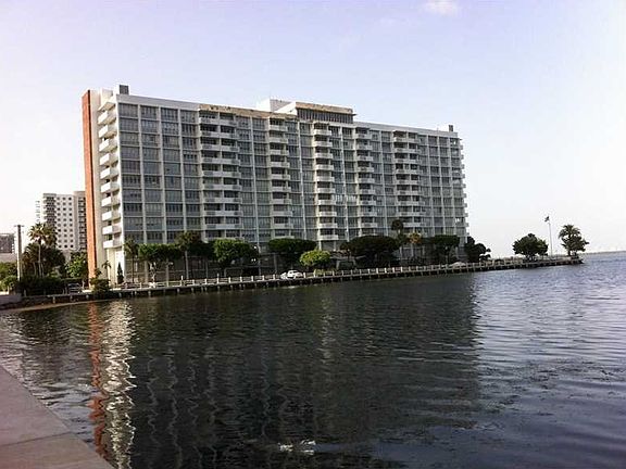 2nd image of 2121 N Bayshore Dr APT 604