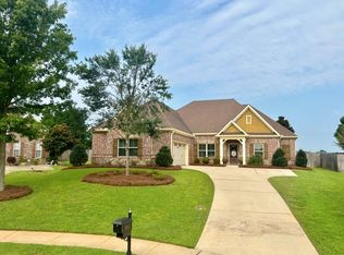 408 Caravella Dr, Dothan, AL 36305