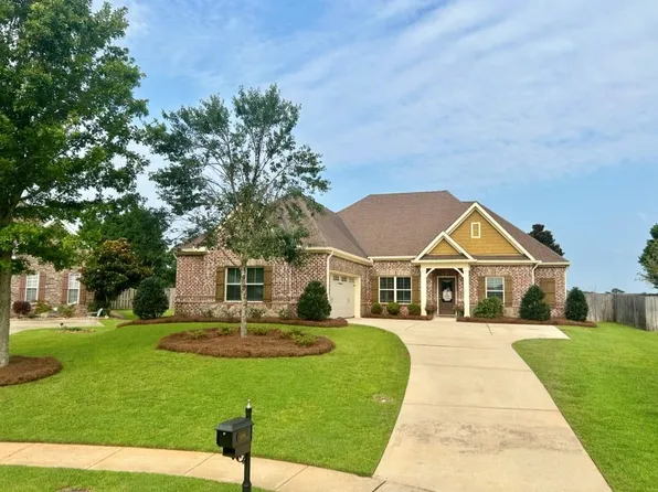 408 Caravella Dr, Dothan, AL 36305