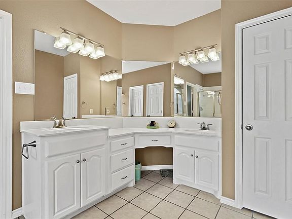 5th image of 404 Misty Ln
