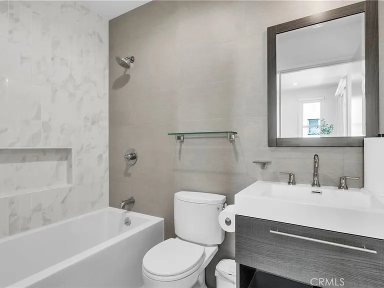 532 W Elk Ave #1 — Photo 17