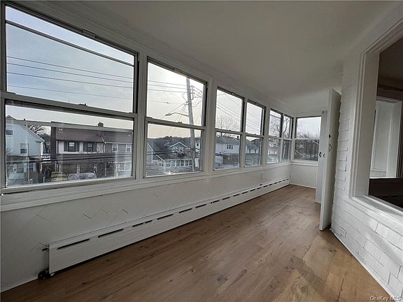 3rd image of 27 S Devoe Ave Floor 2