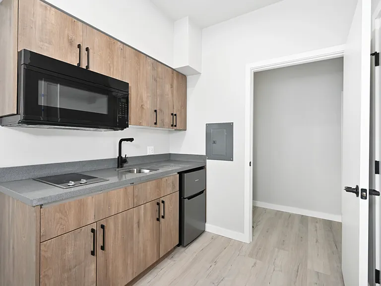 Clara Apartments — Photo 10