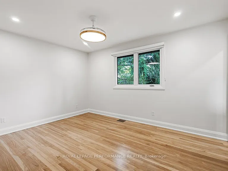 180 Roger Rd — Photo 13