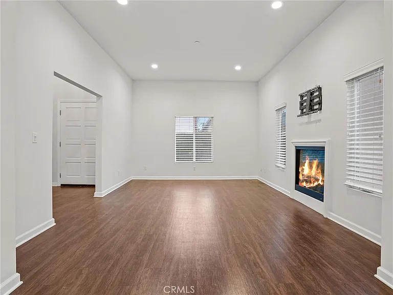 15940 W Ward Ct — Photo 4