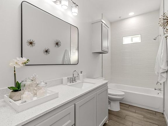 5th image of 1509 Shavano St APT 1