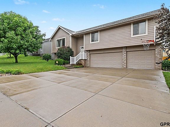 3rd image of 4810 N 175th St