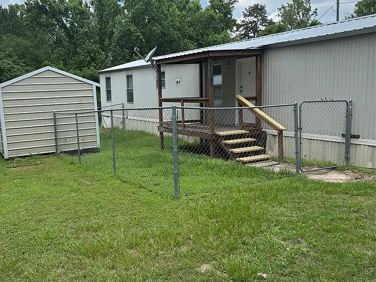 3410 Old Houston Rd #B — Photo 2