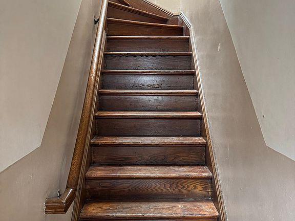 3rd image of 28 Zabriskie St #2