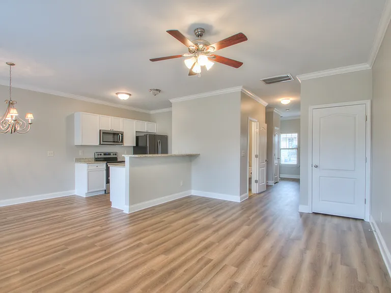 735 Tulip Grove Rd — Photo 5