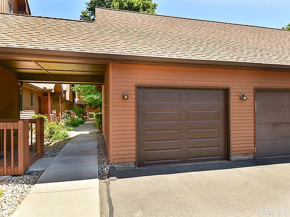 3rd image of 105 Maple Avenue #5