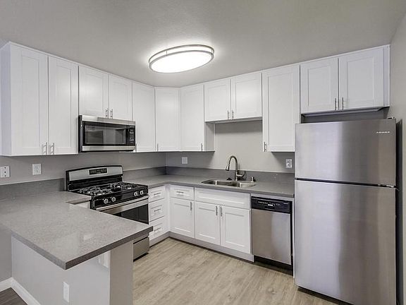 3rd image of 4765 67th St