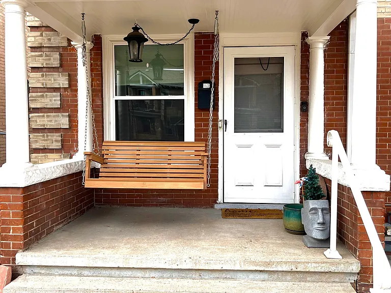 531 N Logan St — Photo 1