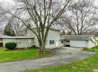 1390 Frank St, Galesburg, IL 61401