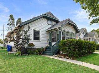 7521 16th Ave, Kenosha, WI 53143