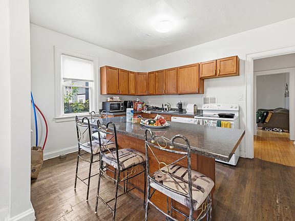 4th image of 2638 N Farwell Ave #2638