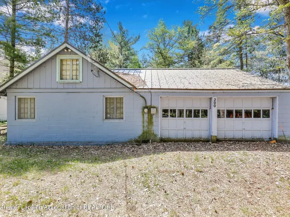 200 Flagpoint Dr, Roscommon, MI 48653