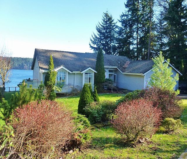 Gracious, simple, blissfully quiet, perched at the top of a gorgeous view!