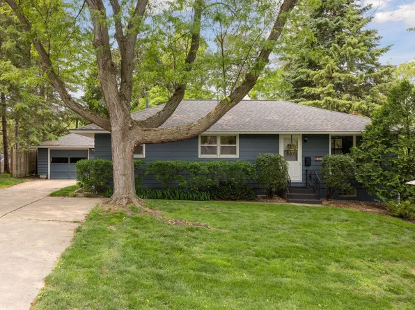 1522 Willow Dr, Red Wing, MN 55066