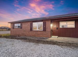 740 N 6th St, Rogers, AR 72756