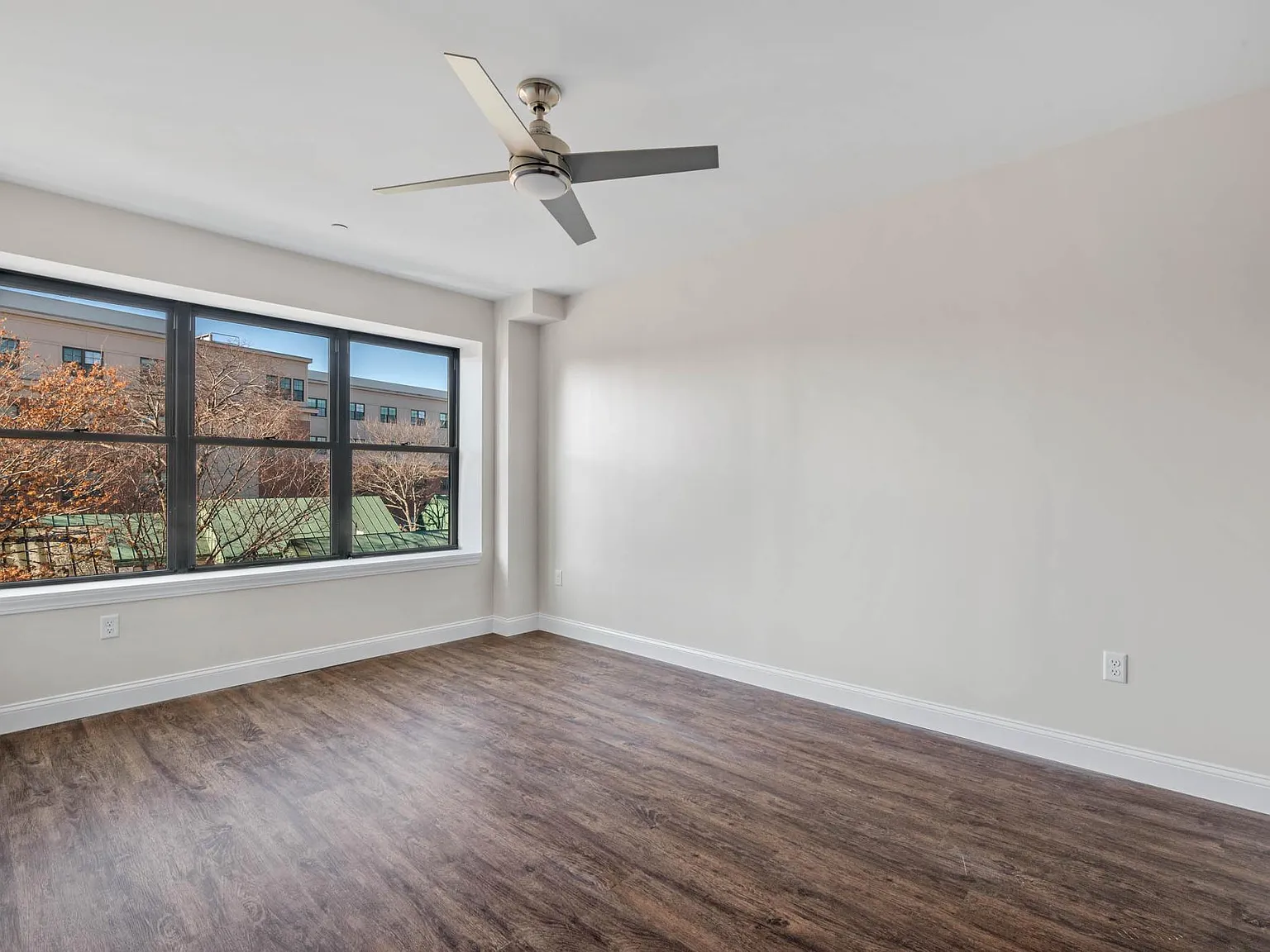 1 bed, 610 sqft, $2,295 — Photo 3