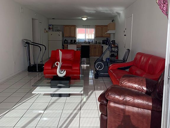 4th image of 8606 Champlain Ct Unit 98