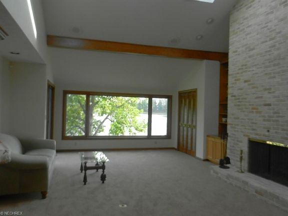 4th image of 68 Cove Ct