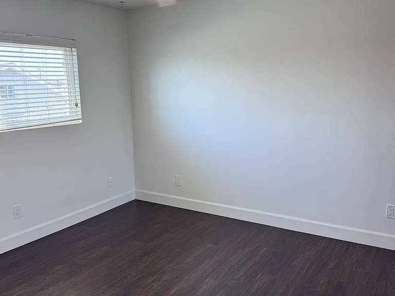 3735 32nd St #7 — Photo 9
