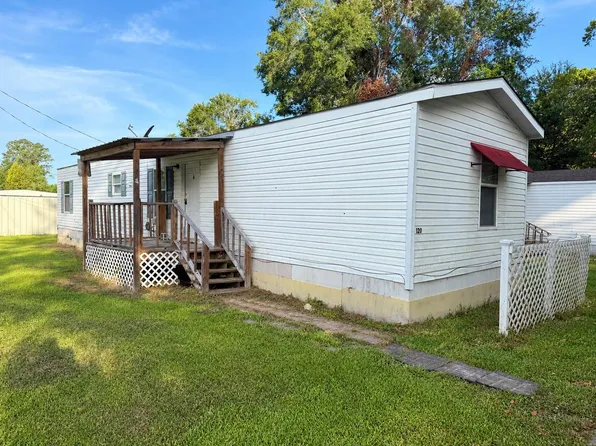 120 Pecan St, Kountze, TX 77625
