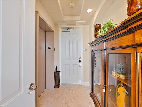 2nd image of 580 El Camino Real #3705